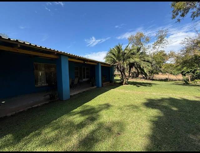 FARM FOR SALE IN ROOSSENEKAL AH